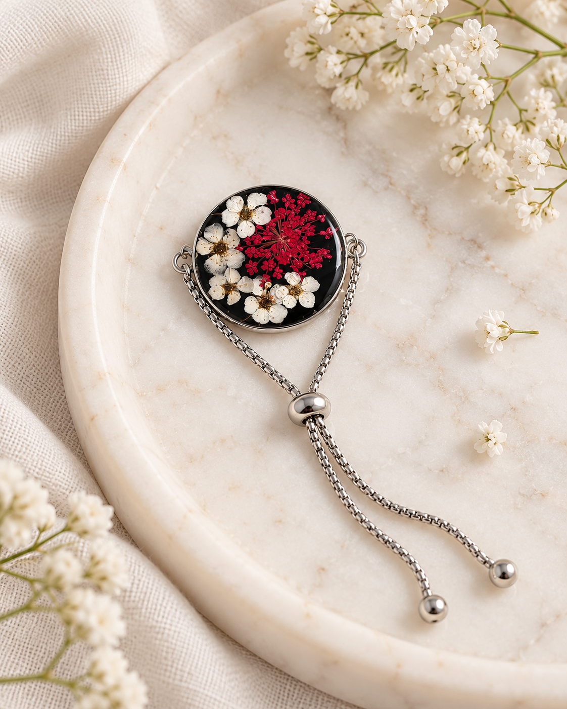 Red & White Floral Resin Adjustable Bracelet